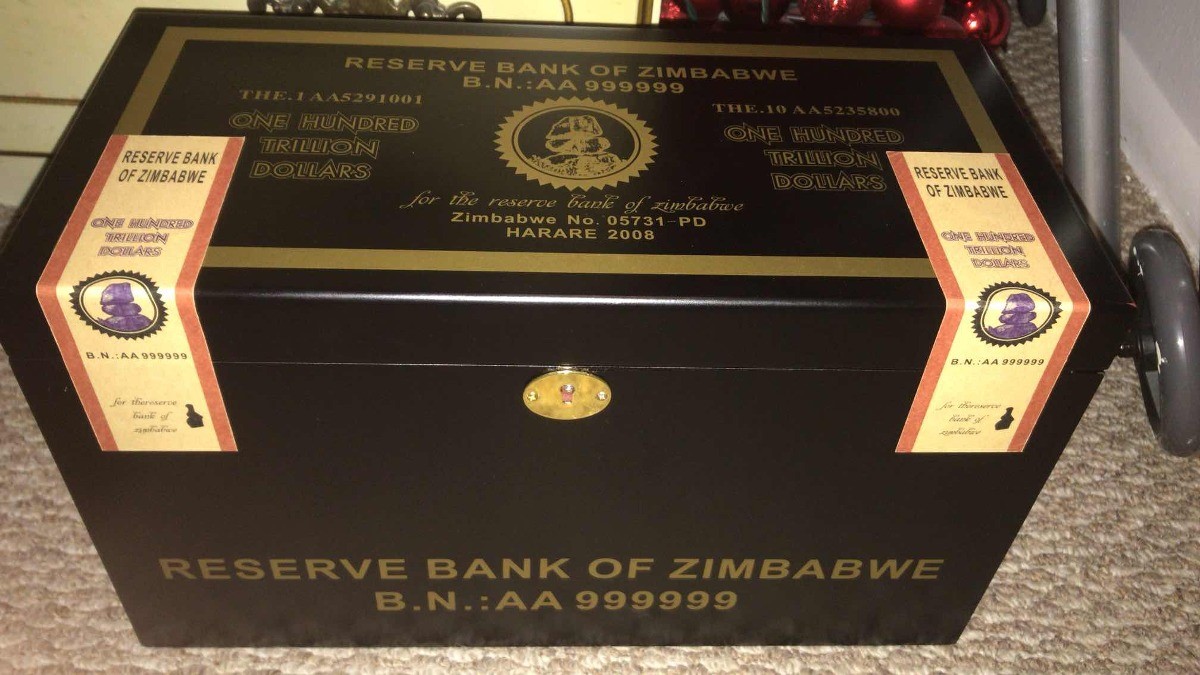 Internet Trade ...Decommissioned Zimbawe ban notes are sold over the internet